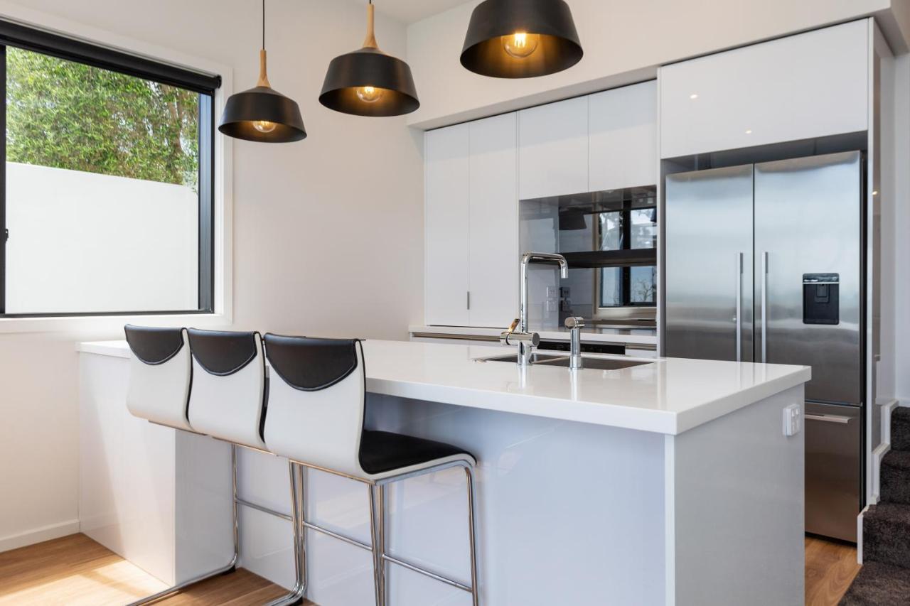 Oakura Beach Front Apartments מראה חיצוני תמונה